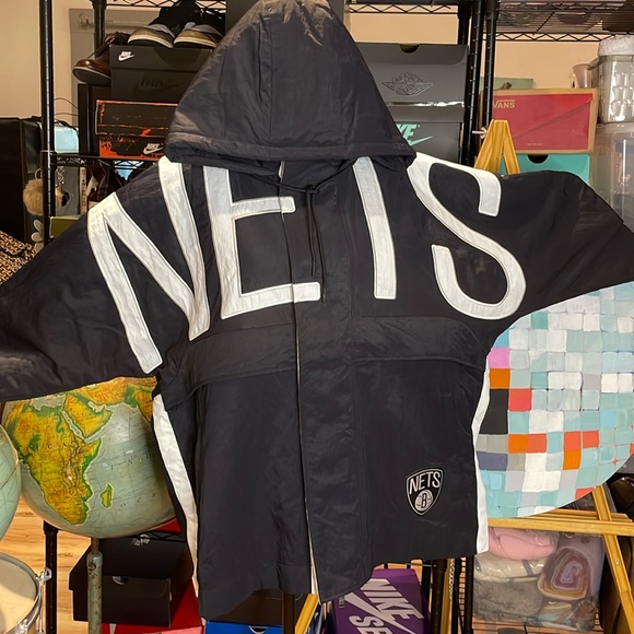 🚨🚨🚨NWT Nike NETS Oversized Women’s Zip Up Coat, size small - Picture 1 of 9